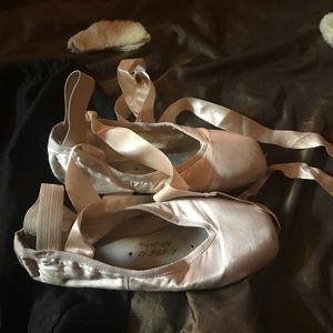 Russian Point Shoes - Girls Point Toe Ballet Shoes Slippers 37.5 Russian Russian Point Shoes - Girls Point Toe Ballet Shoes Slippers 37.5 Russian
